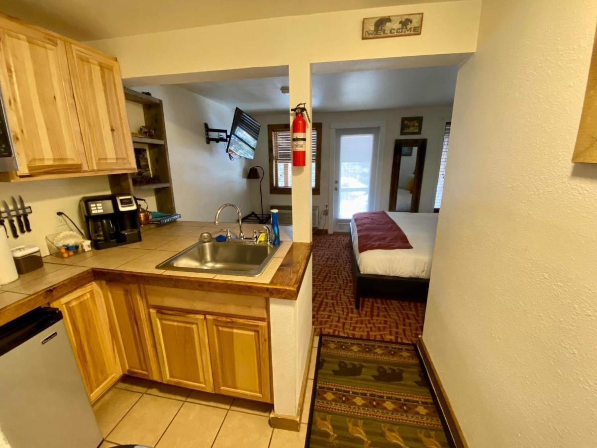 Green Mountain Falls Lodge Bagian luar foto